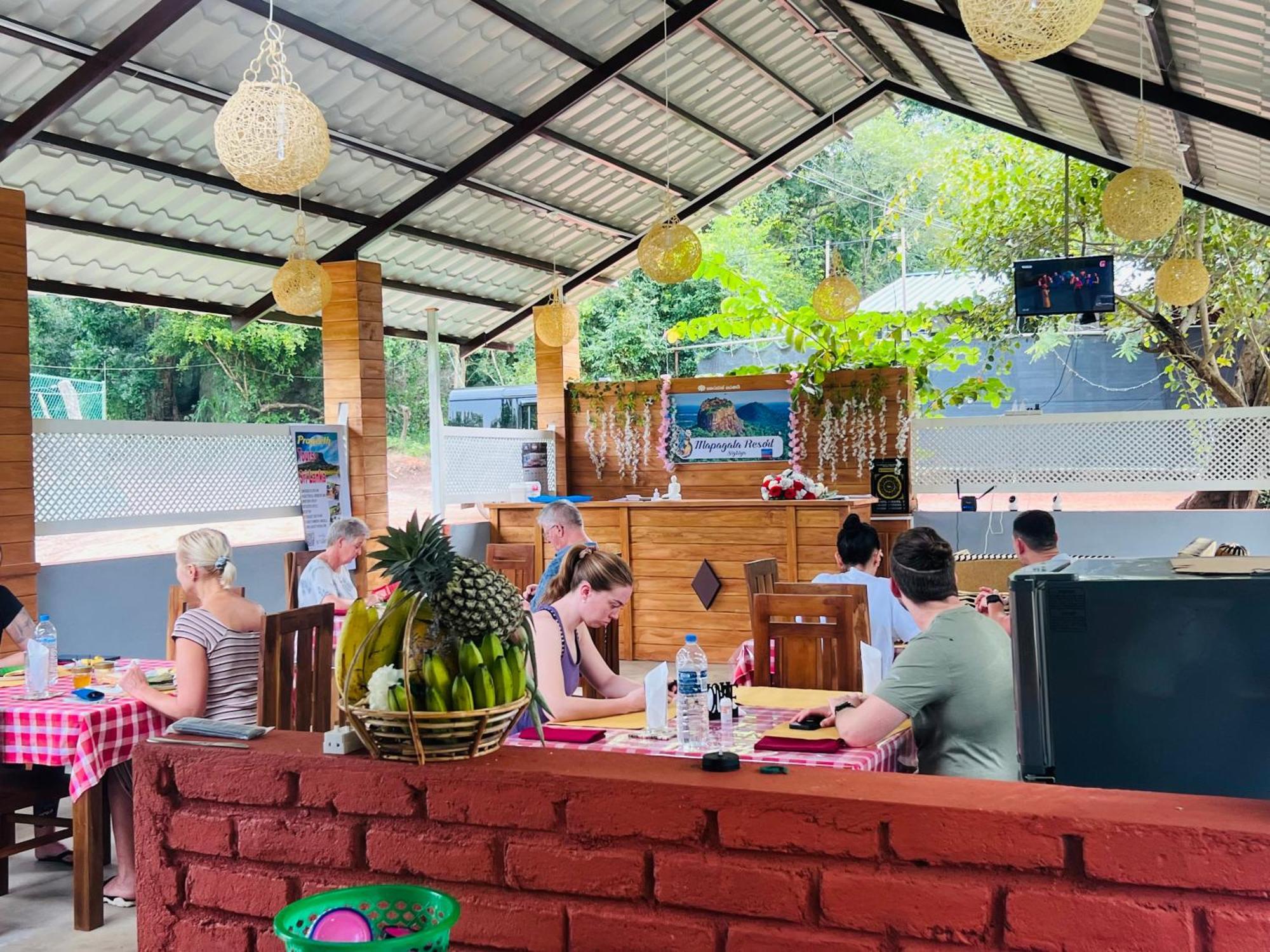 Maapagala Resort Sigiriya Eksteriør bilde